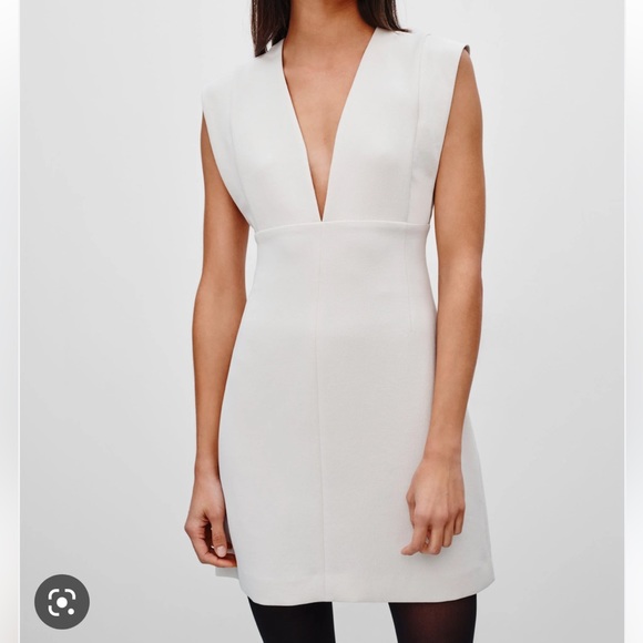 Aritzia Dresses & Skirts - Wilfred Size 0 Dress Deep Plunge Neck